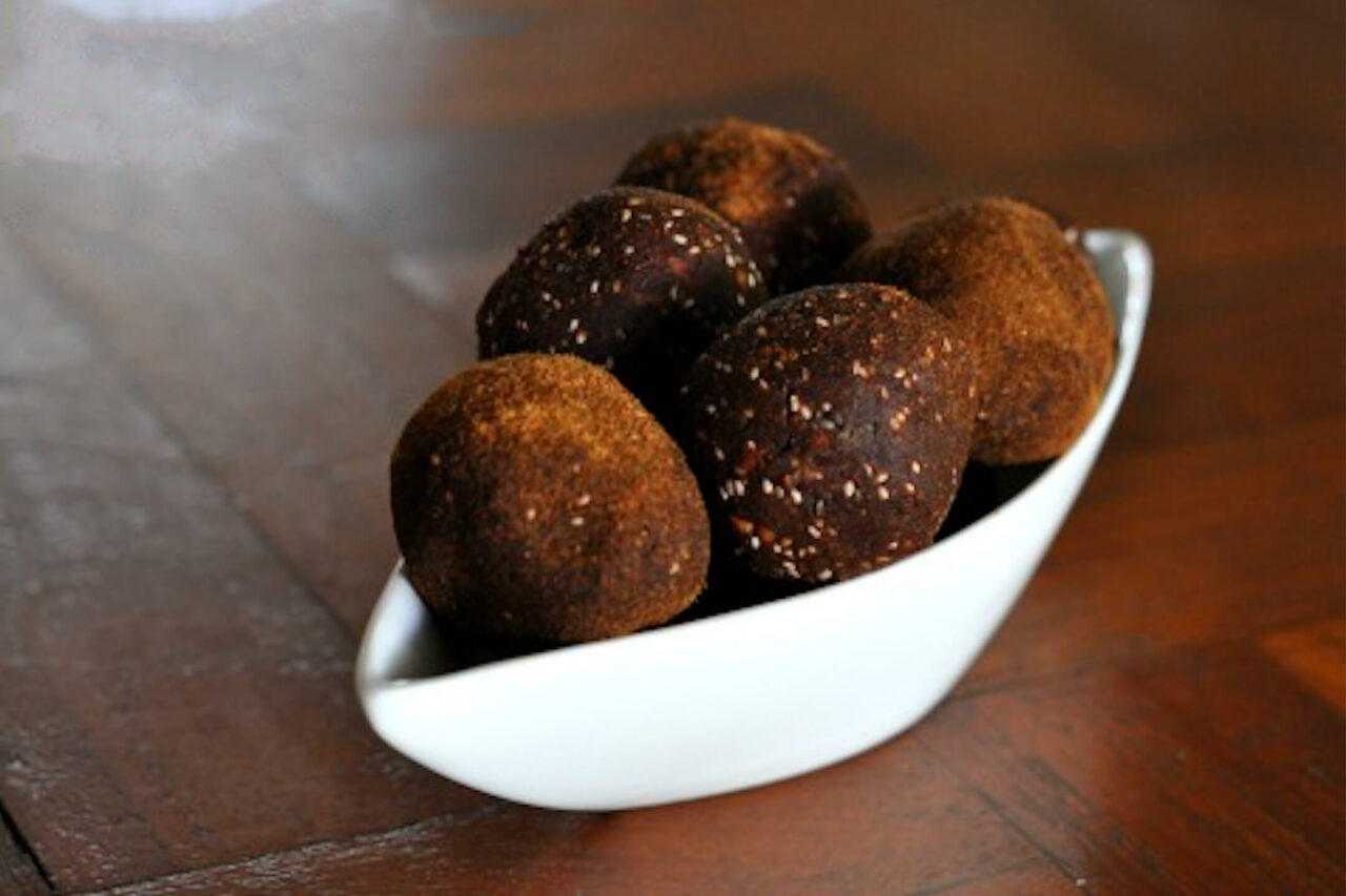 Choc Cinnamon Bliss Balls Changing Habits