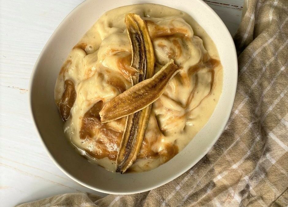 Banana ice-cream with Caramel swirl